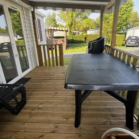 Kamp alanı Mobilhome Trigano Au Les Charmettes Emplacement Calme